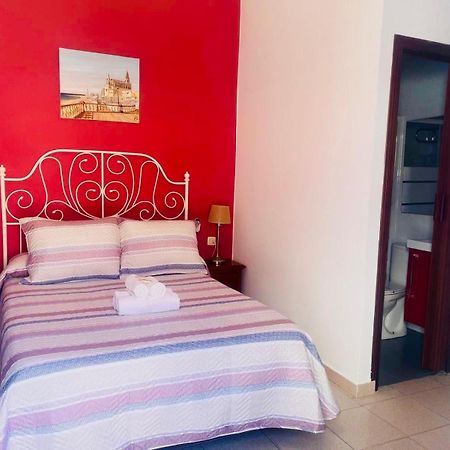 Hostal El Faro Otel Chipiona Dış mekan fotoğraf